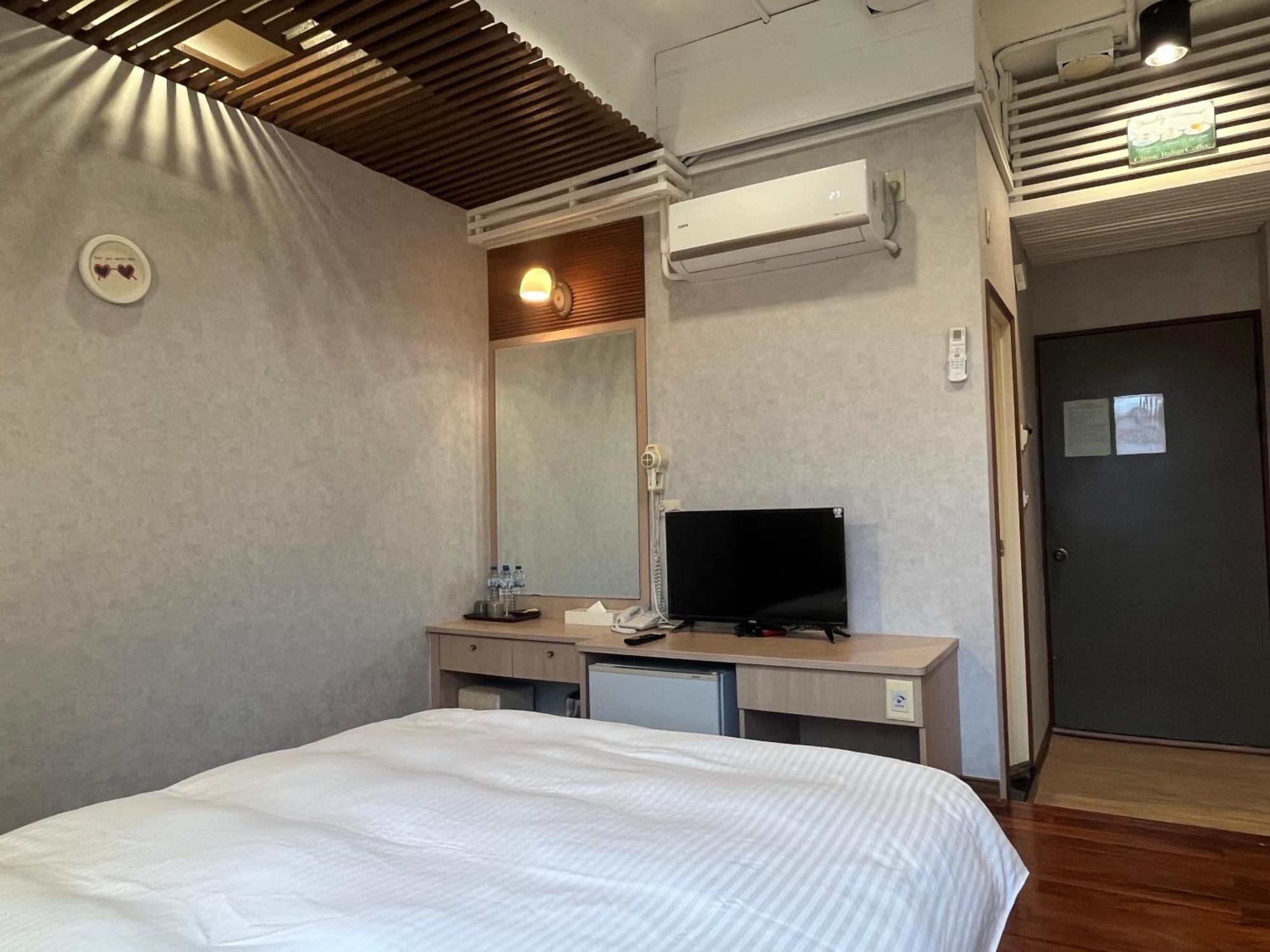 Xiu Shui Hotel 老街-停車-住宿 Yuchi Ngoại thất bức ảnh